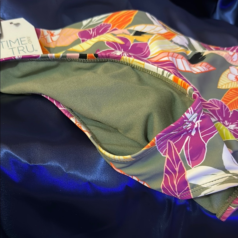 Time and Tru Hawaiian Flowered High Waisted Bikini - Picture 4 of 6